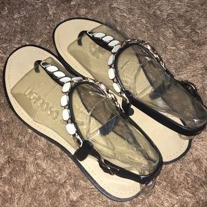 White/Black beach sandals